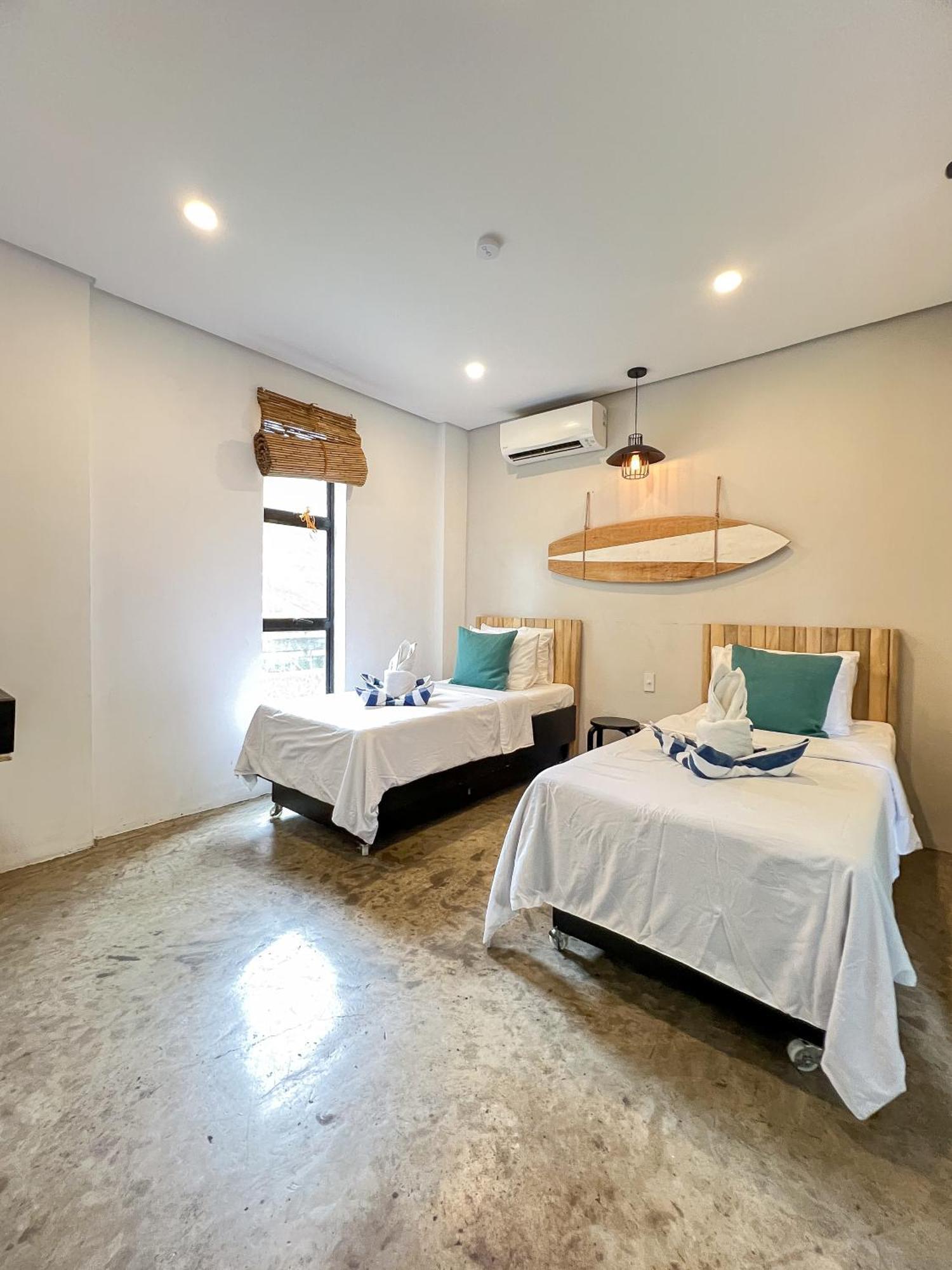 Siargao Bed And Brewery 호텔 제너럴 루나 외부 사진