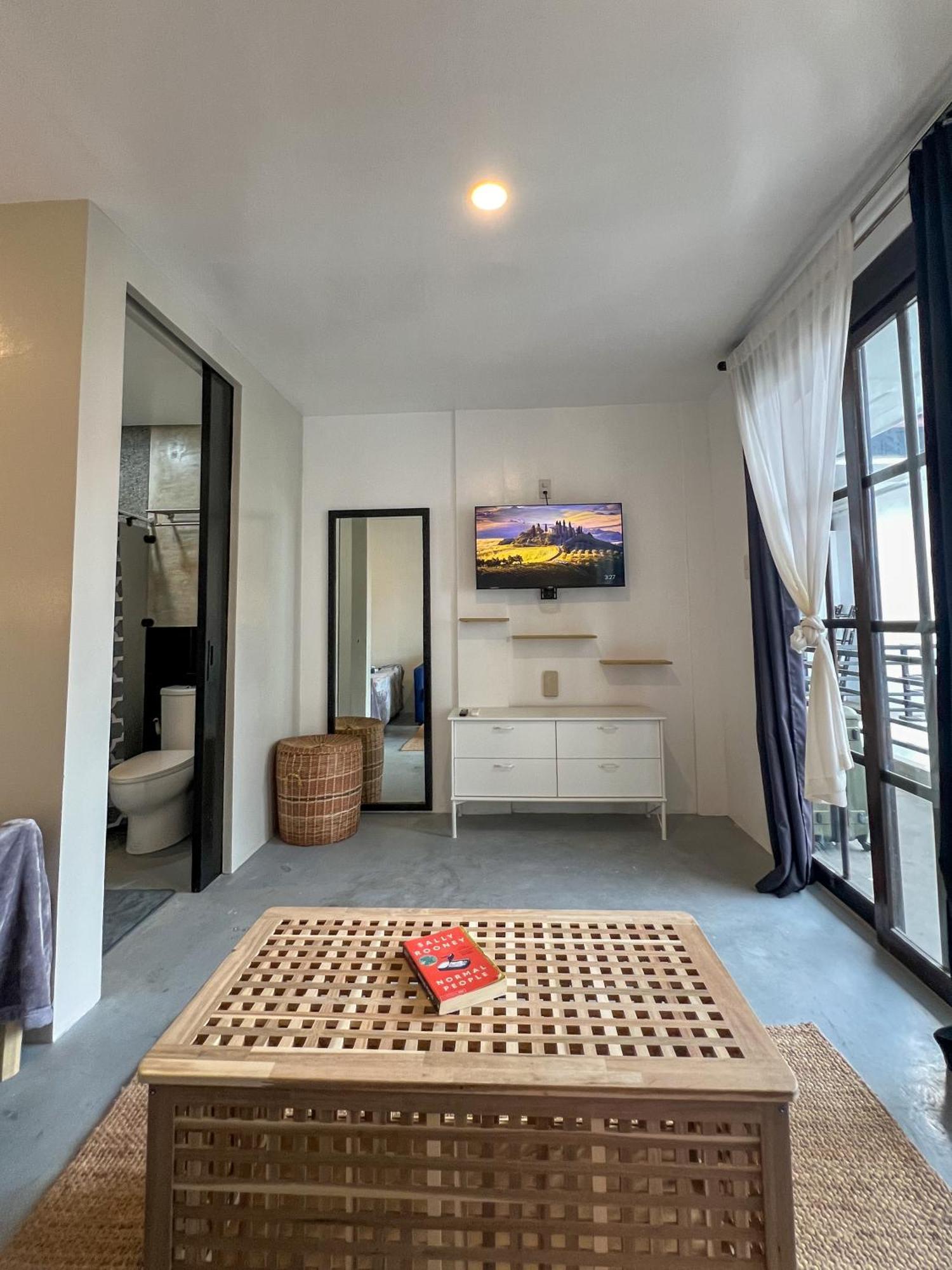 Siargao Bed And Brewery 호텔 제너럴 루나 외부 사진