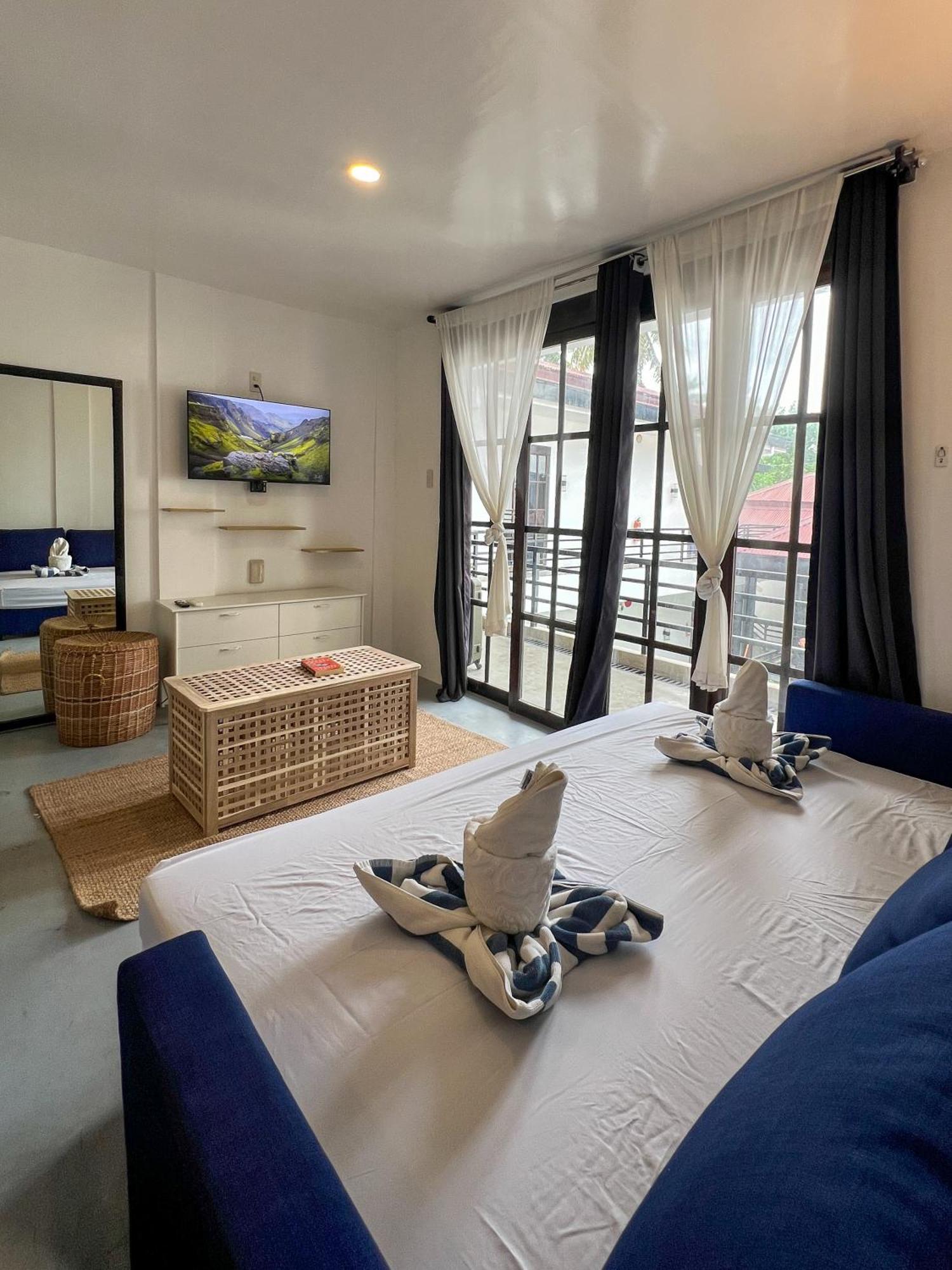 Siargao Bed And Brewery 호텔 제너럴 루나 외부 사진