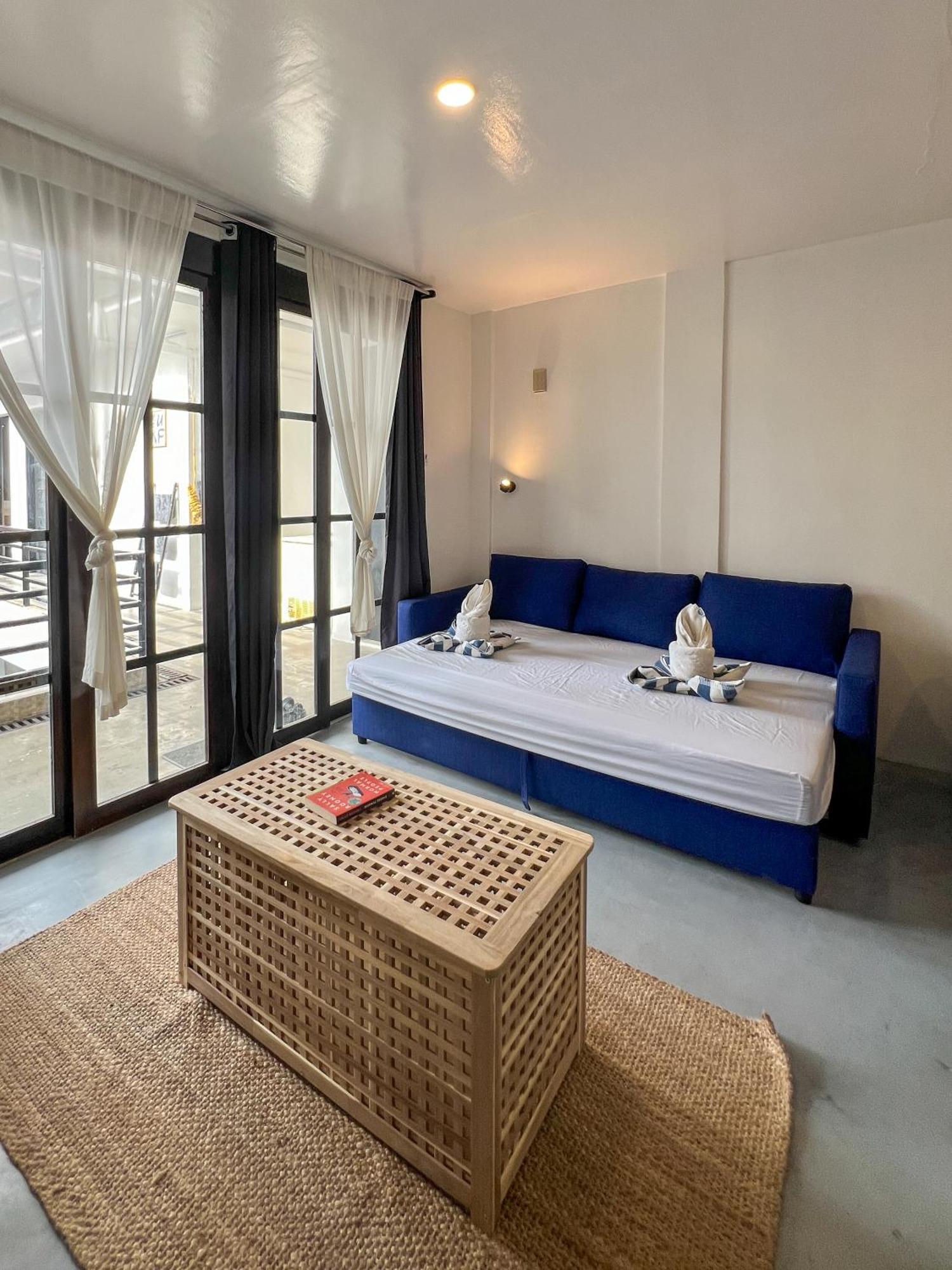 Siargao Bed And Brewery 호텔 제너럴 루나 외부 사진
